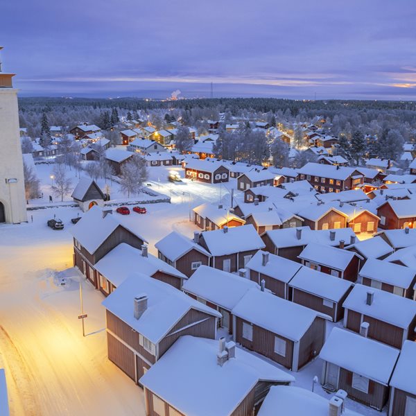 Σε αυτήν τη μικρή πόλη, το 'γεια' είναι 'υποχρεωτικό'