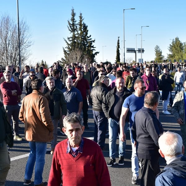 Κλιμακώνονται οι κινητοποιήσεις των αγροτών