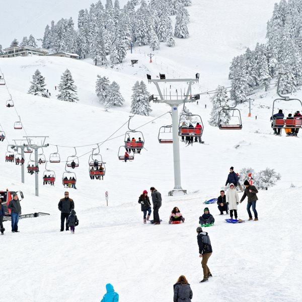 Μετά τα σχολεία, ανοίγουν πρακτορεία ΟΠΑΠ και χιονοδρομικά κέντρα