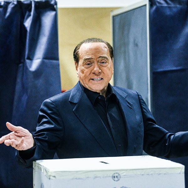 "Έφυγε" από τη ζωή ο Silvio Berlusconi