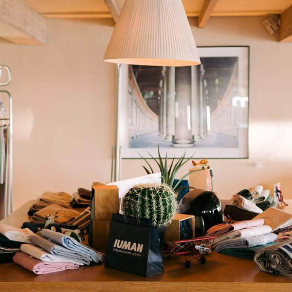 Το Esquire Summerhouse γιόρτασε με το Iuman το μοντέρνο ανδρικό στιλ