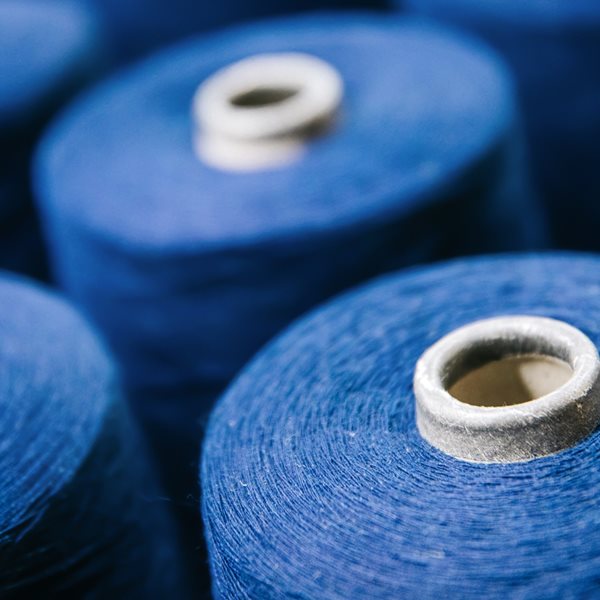 Κι όμως, υπάρχει 'έξυπνο' ύφασμα που αλλάζει σχήμα με τη θερμότητα και το κρύο