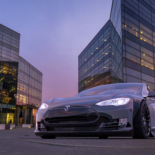 Η Tesla δεν κρατά μυστικά