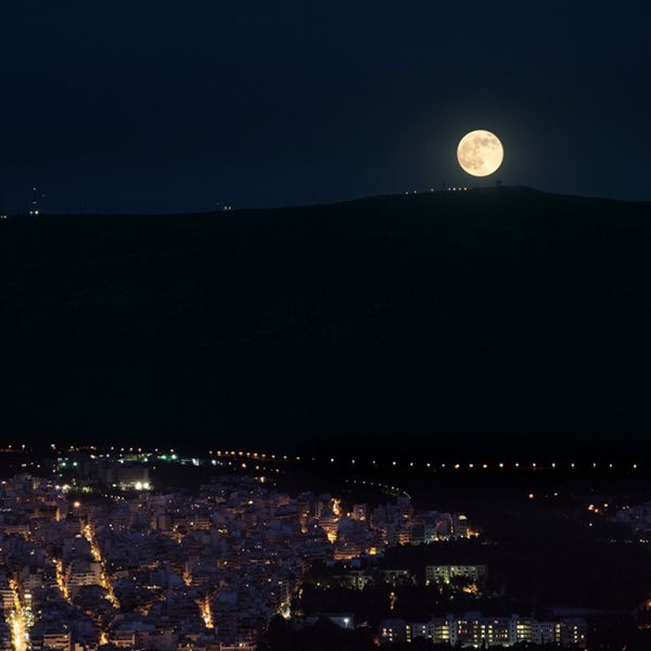 Η πρώτη υπερ-πανσέληνος του 2021