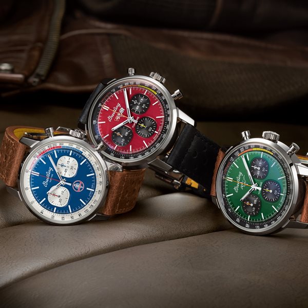 H Breitling 'τρέχει' μαζί με τα πιο εμβληματικά αυτοκίνητα των 60s