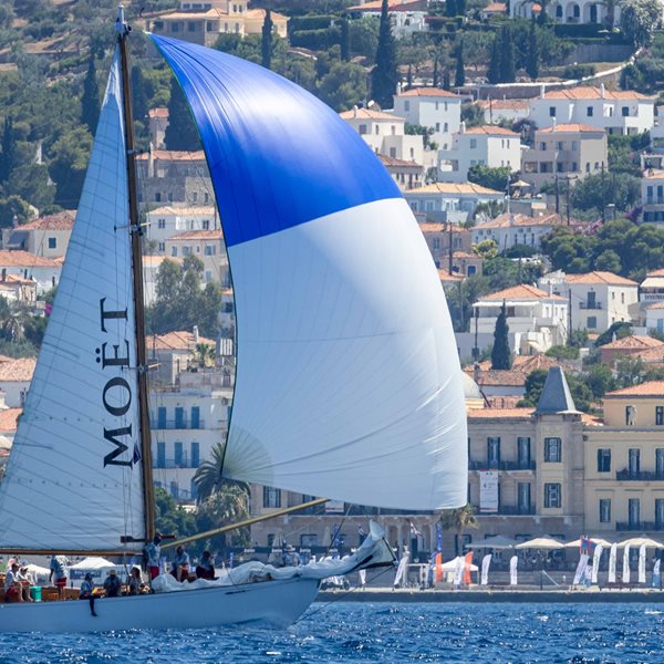 Spetses Classic Yacht Regatta 2024 | Η Moët & Chandon Χρυσός Χορηγός του κορυφαίου Διεθνή Αγώνα Ιστιοπλοΐας