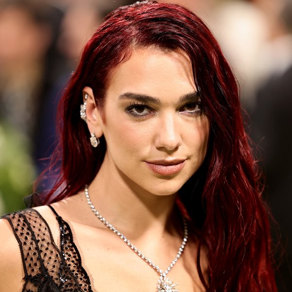 Dua Lipa, πιο καυτή από ποτέ