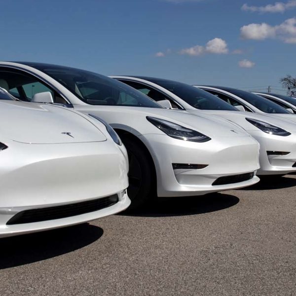 To Autopilot της Tesla δεν είναι αξιόπιστο