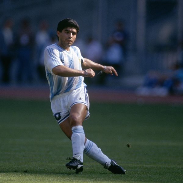 Γιατί ο Maradona αποτελούσε μεγαλύτερο ποδοσφαιρικό asset από Messi και Ronaldo