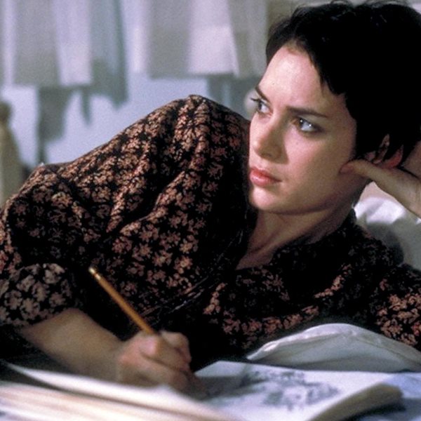 Πώς ο θάνατος του John Lennon ενέπνευσε τη Winona Ryder