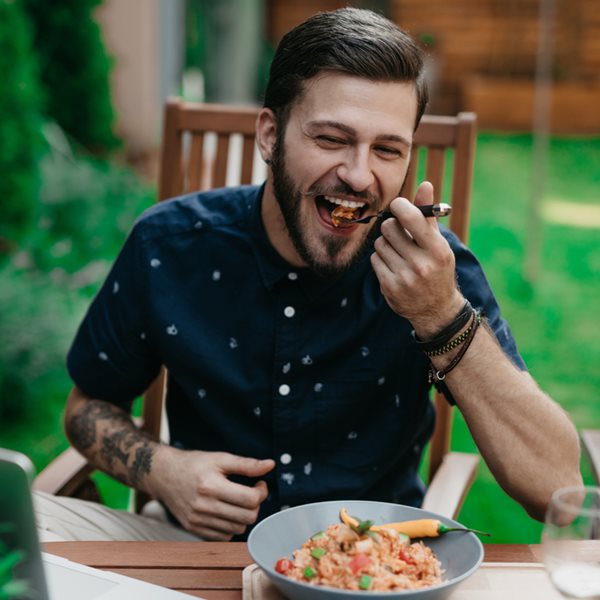 Τι θα συμβεί στο σώμα σου αν δεν φας απολύτως τίποτα μέχρι αύριο το βράδυ