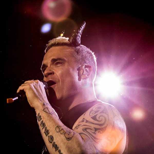 Η ζωή του Robbie Williams γίνεται ταινία