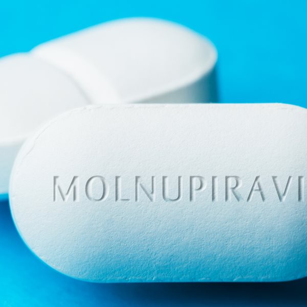 Ξεκινά η κατ' οίκον διάθεση των αντιικών χαπιών Merck για τον κορονοϊό