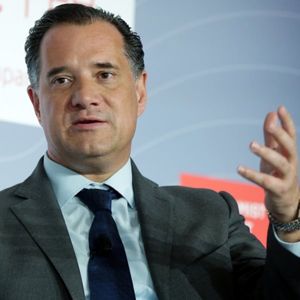 Viral ο Άδωνις Γεωργιάδης επειδή φώναζε το γνωστό σύνθημα της ΔΑΠ-ΝΔΦΚ