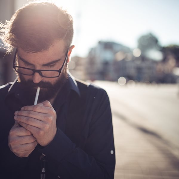 3 δραστικοί τρόποι για να κόψεις το κάπνισμα, σύμφωνα με την επιστήμη