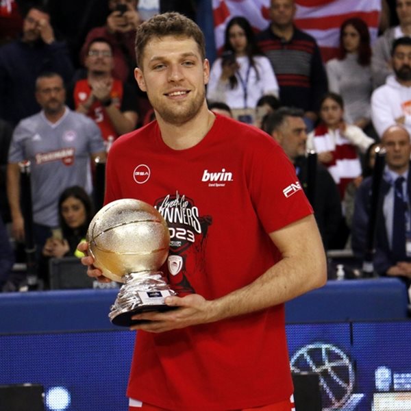 Η απόλυτη χρονιά του Sasha Vezenkov