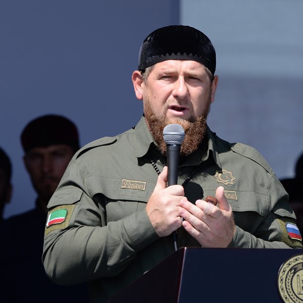 Τι γυρεύει ο Ramzan Kadyrov στην Ουκρανία