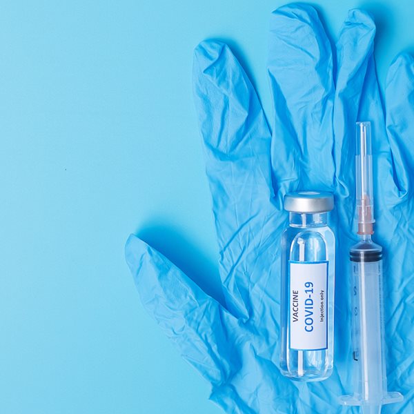 Με ποιο τρόπο ο εμβολιασμός για τον κορονοϊό αλλάζει την καθημερινότητα