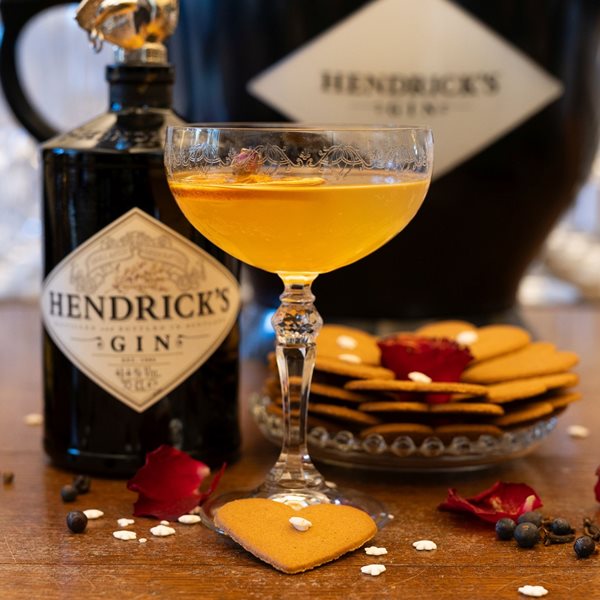 Πήγαμε στην Fondazione Aficionados Christmas Unusual Extravaganza και απολαύσαμε Hendrick's gin