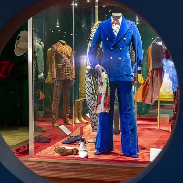 Η τέχνη της αντρικής ένδυσης στο V&A Museum