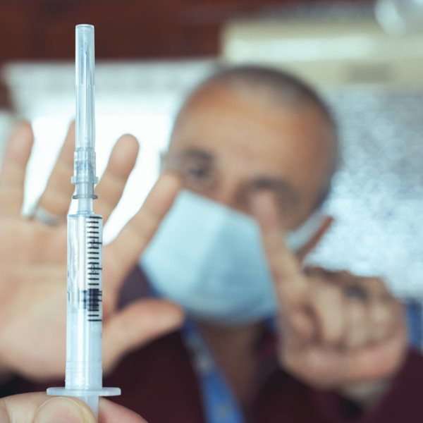 Στοπ στους ανεμβολίαστους