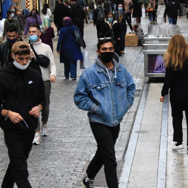 Κορονοϊός: 3.689 νέα κρούσματα