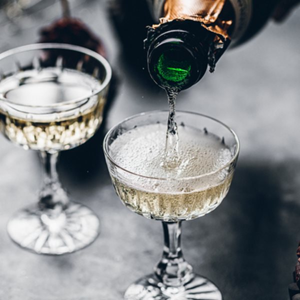 Ο πόλεμος της σαμπάνιας έχει ήδη ξεκινήσει