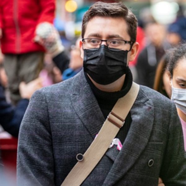 Κορονοϊός: Αυξήθηκαν στα 24.308 τα νέα κρούσματα