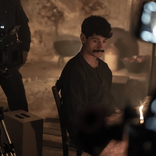 Έχουμε τα πρώτα trailers της σειράς 17 Κλωστές