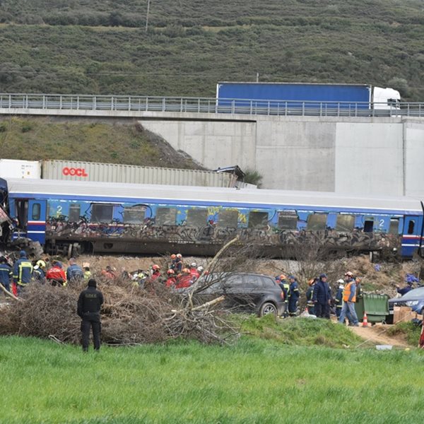 Όσα δεν έδειξαν οι κάμερες στα Τέμπη