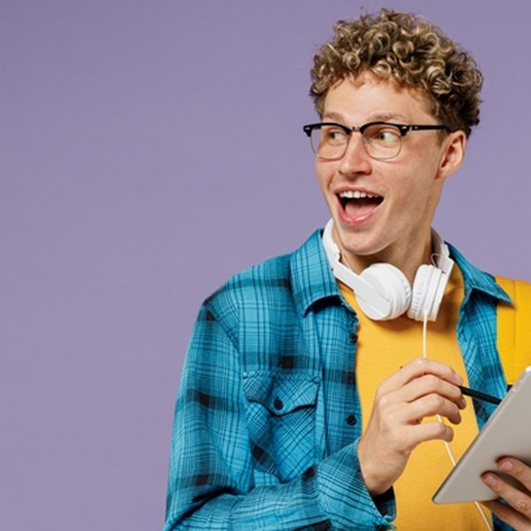 Από πότε οι σπασίκλες είναι στη μόδα;