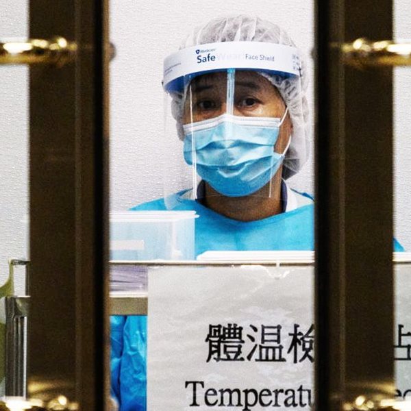 Τι συμβαίνει αν έρθεις σε επαφή με τον κοροναϊό