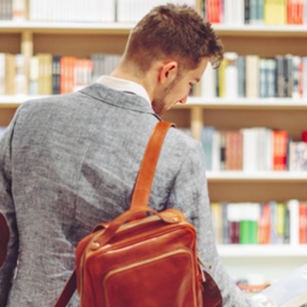 10 βιβλία για τον 10ο μήνα του χρόνου