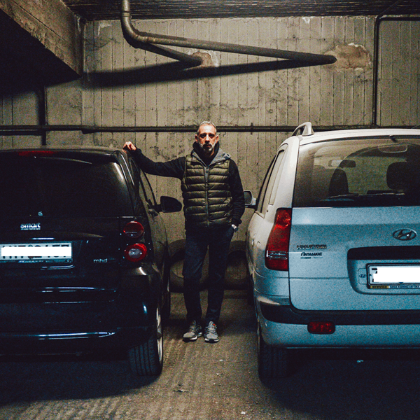 Ο άνθρωπος που έχει οδηγήσει 70.000 χιλιόμετρα σε ένα γκαράζ