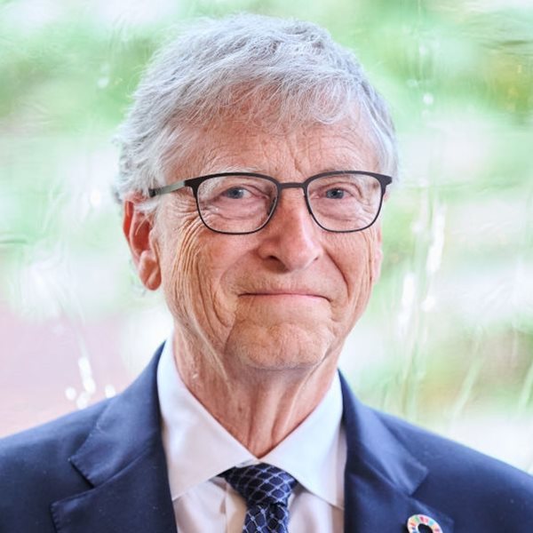 Τα μυστικά του Bill Gates για να διαβάζεις και εσύ 50 βιβλία τον χρόνο