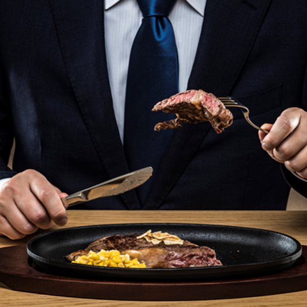 Μήπως το παρακάνεις με το κρέας;