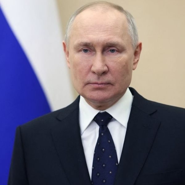 Ο Vladimir Putin μόλις ανέθεσε νέα καθήκοντα στο πρώην κατασκοπευτικό δίκτυο της KGB