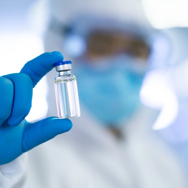 Η Ευρώπη ξεμένει από εμβόλια κατά του κορονοϊού