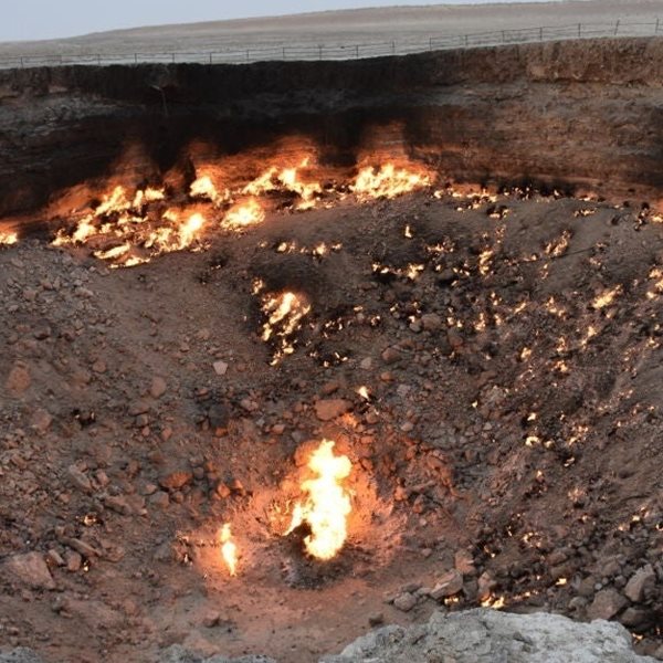 Τσεκάροντας την 'Πύλη της Κολάσεως' στο Τουρκμενιστάν