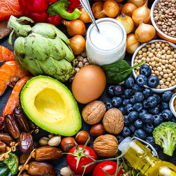 Τι τρώνε οι διατροφολόγοι το καλοκαίρι; Πάρε ιδέες από 10 ειδικούς