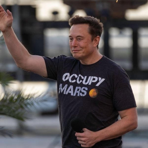 O Elon Musk ίσως αναστήσει το Vine