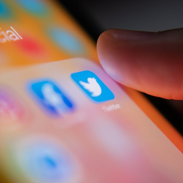 Κι αν τα 8 δολάρια δεν φτάνουν για να σωθεί το Twitter;