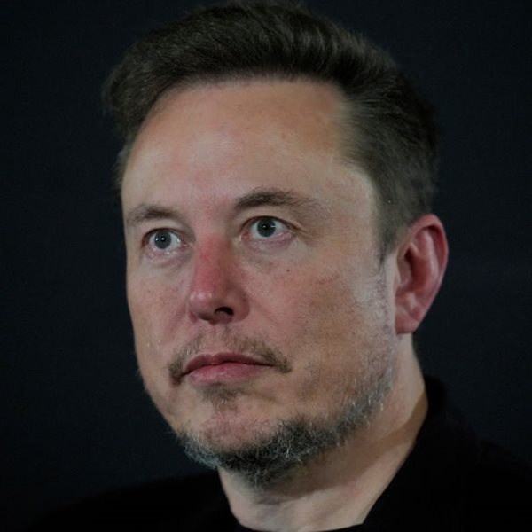 Είναι πιθανό να μας κατακτήσει η AI, λέει ο Musk, αλλά δεν έγινε και κάτι