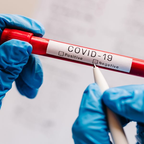 Ο μεταλλαγμένος κορονοϊός γεννά ανησυχία