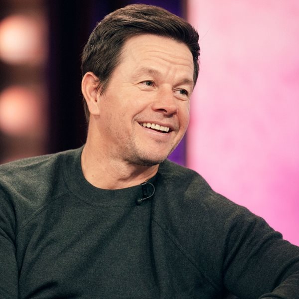 Ο Mark Wahlberg και ο Paul Walter Hauser στην κωμωδία Balls Up του Peter Farrelly