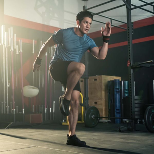 Πρωινές ασκήσεις για να κάψεις 500 θερμίδες