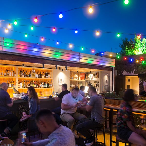 Στο Λοκάλι για τη μεγαλύτερη γιορτή του Gin