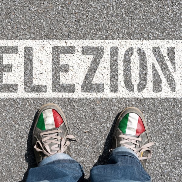 Οι Ιταλοί προσέρχονται στις κάλπες