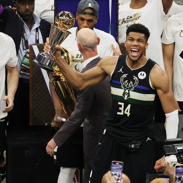 27 χρόνια Γιάννης Αντετοκούνμπο