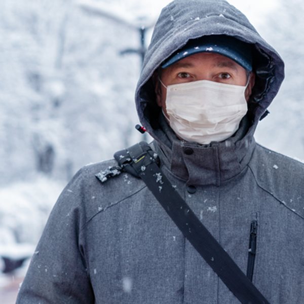 Κορονοϊός: Νέα ψυχρολουσία με 111 θανάτους